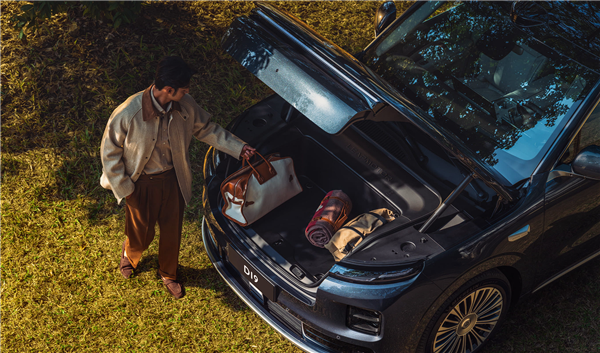 新势力销冠打出王炸!零跑旗舰SUV D19上市:21.98万起