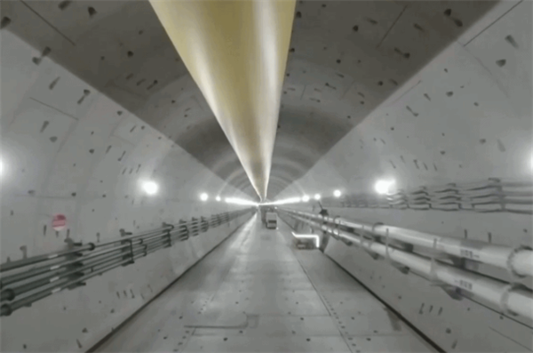世界最深！我国海底高铁盾构隧道已掘进至水下113米