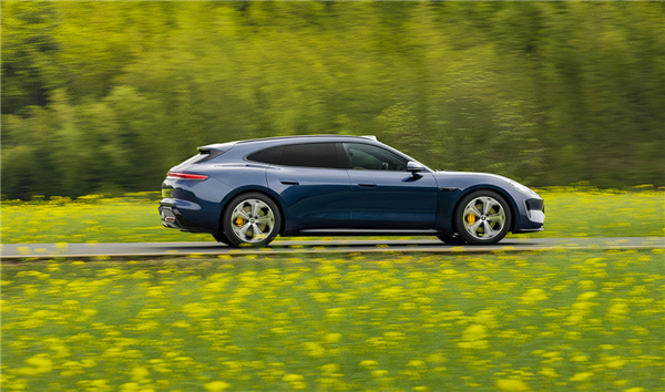 鸿蒙智行首款纯电猎装 尚界Z7T上市：22.98万起