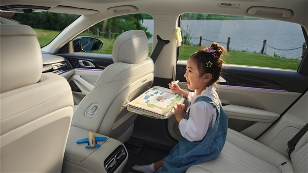 比亚迪秦L最强敌手 吉利银河星耀7预售:11.28万起