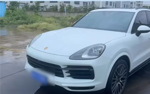 证件在手车却没了！南京百万保时捷在福建被过户 车管所：不负责辨真假