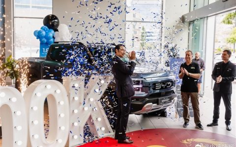 一辆“鲨鱼”电动皮卡 比亚迪在澳洲交付第10万辆新车