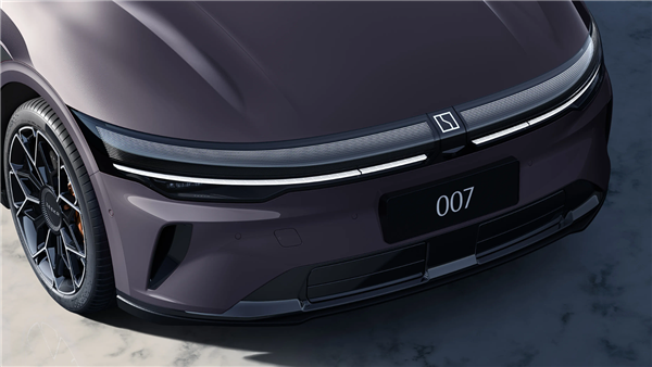 全域900V高压架构打造 焕新极氪007/007GT上市：限时19.39万起