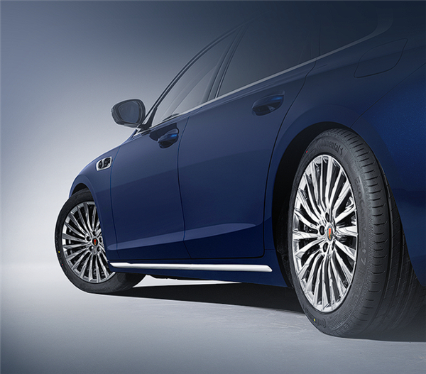 华为896线激光雷达智驾上车 全新一代红旗H9官图发布