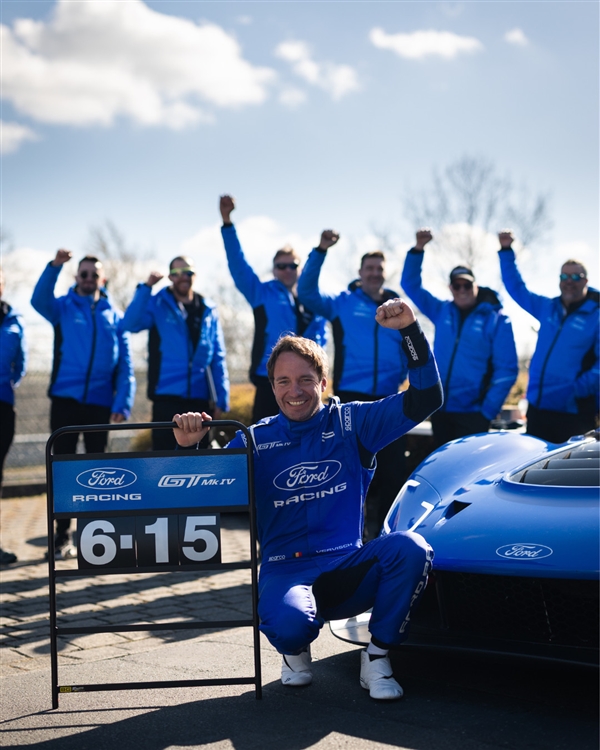 比小米SU7 Ultra原型车还快！纽北赛道最速燃油车诞生