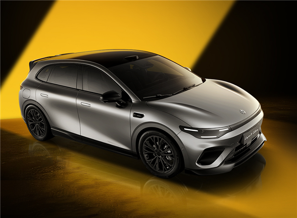 中欧联合底盘运动化调校 零跑Lafa5 Ultra上市：11.88万起