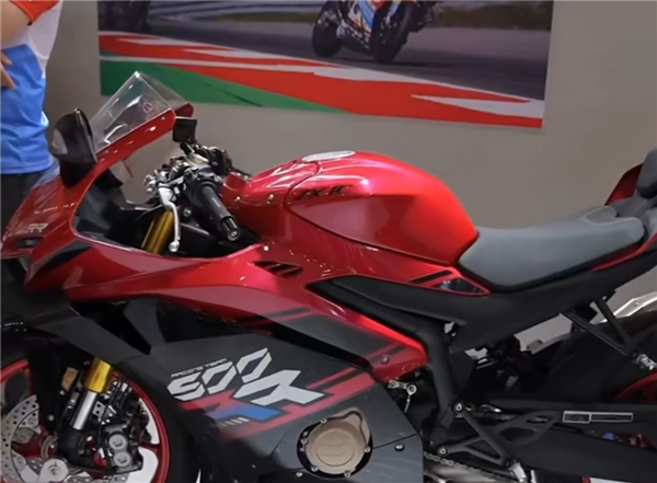 首日订单破2千万美元！张雪机车首次亮相广交会：老外追着下单数千台