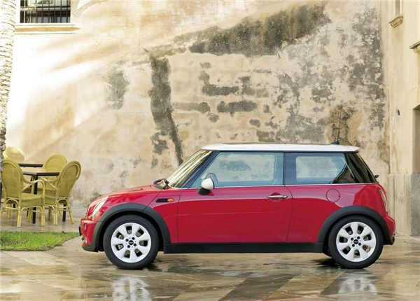 中国光伏全球乱杀 怎么不用到电车上?