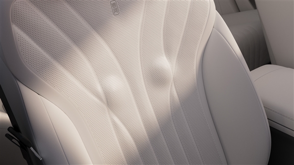 比亚迪秦L最强敌手 吉利银河星耀7预售:11.28万起