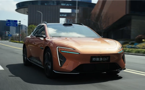 22.99万起 阿维塔06T开售：入门就是零百3.74秒双电机后驱