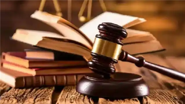 超车时按了一声喇叭致旁车司机耳聋 被索赔12万 法院判了