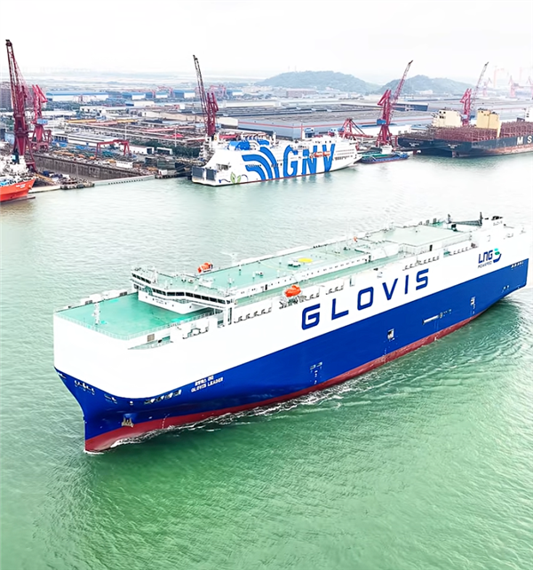 海上移动汽车城！中国制造全球首艘万车级运输船今日交付