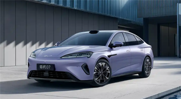 海外销量强势爆发！比亚迪3月销售新车300222辆 蝉联中国车企销冠