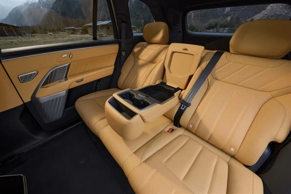 李斌掀大五座SUV市场桌子！乐道L80预售：租电仅15.98万起