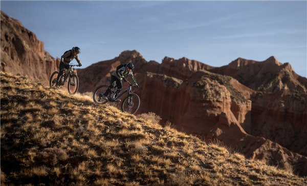 全新Amflow PX & PR高性能电助力山地车发布：全功率、长续航、轻量化三位一体