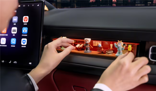 鸿蒙智行最新爆款SUV来了！问界M6上市：25.98万起