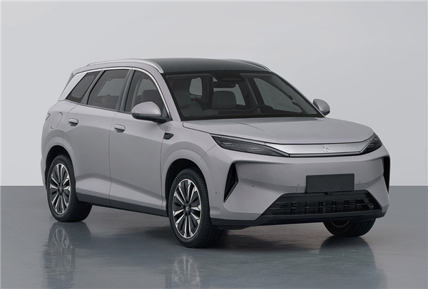 后驱平台打造 全新比亚迪元PLUS内饰官图发布：争议性设计全舍了