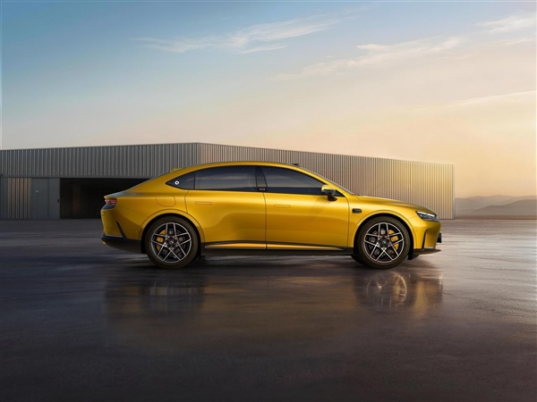 小米SU7的竞品+1！smart精灵6号内饰官图公布：浓郁奔驰味