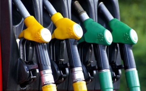 六连涨后好消息来了！国内油价有望大幅下调