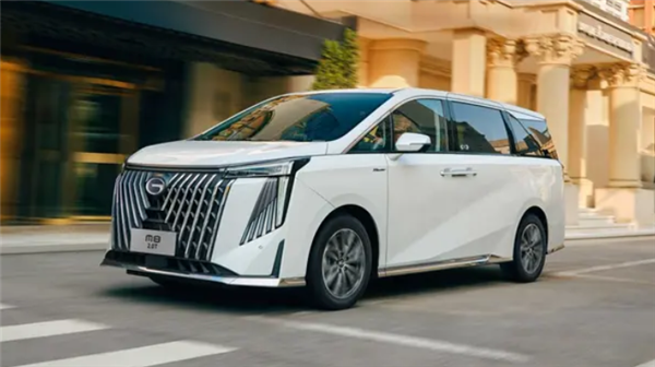 搭2.0T发动机!广汽传祺M8新车型上市:售18.98万