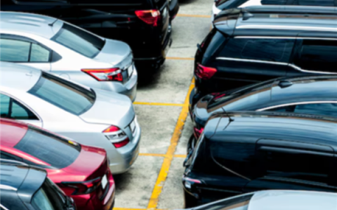 近70款车集体降价：新能源均降3.8万 车企赔本赚吆喝已成常态