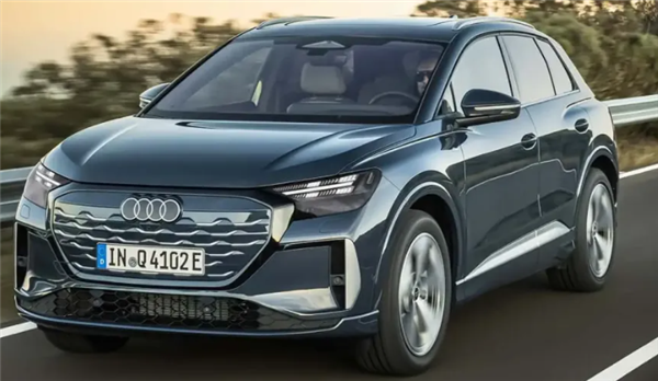 5年磨一剑！奥迪Q4中期改款亮相：砍掉实体按键 标配三块大屏