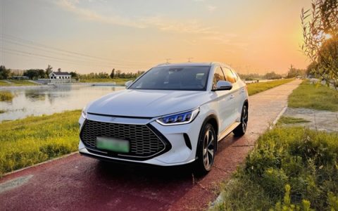 中东战火推高油价 中国新能源汽车海外销量暴增