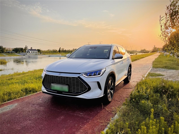 中东战火推高油价 中国新能源汽车海外销量暴增