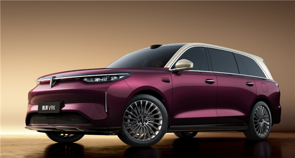 30万级对标百万级豪车！魏牌V9X全球首发：800V+四挡混动 双四秒级加速