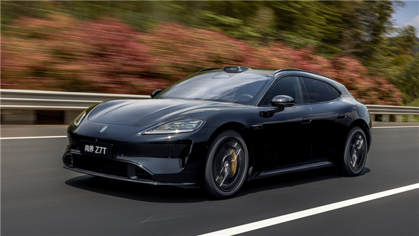 鸿蒙智行首款纯电猎装 尚界Z7T上市：22.98万起