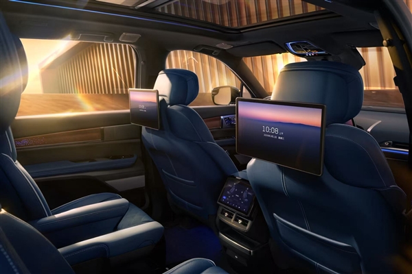 争锋问界、蔚来 凯迪拉克大六座纯电SUV凯威德上市：46.88万起