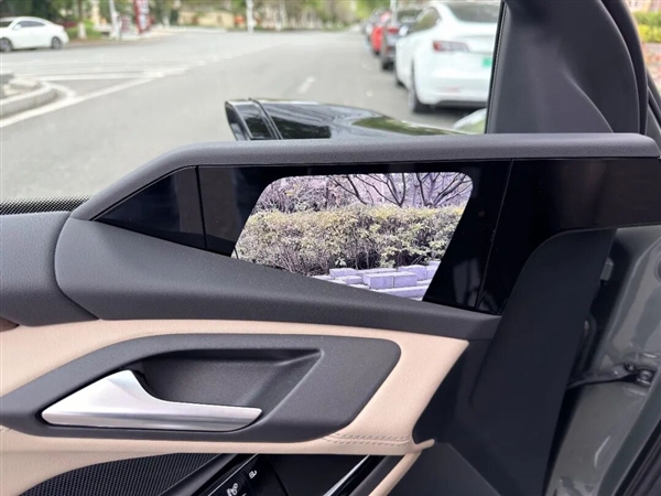 降价10万的奥迪A6L 登味似乎没那么重了