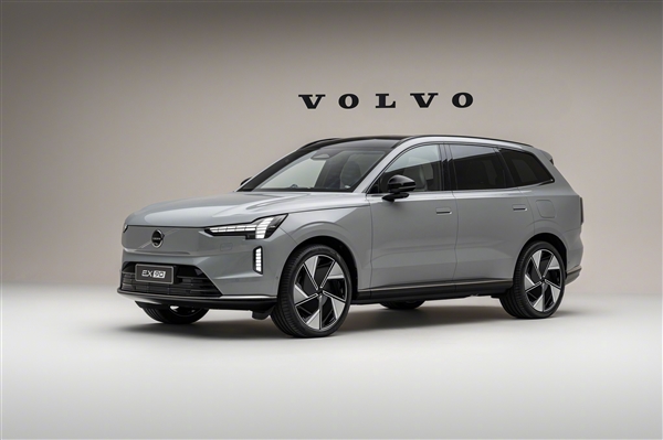 53.99万起 新款沃尔沃EX90预售:升级全铝底盘、800V高压平台