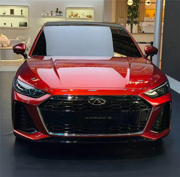 逮着奥迪猛薅 奇瑞艾瑞泽S亮相北京车展：前脸像极了A5L