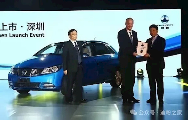 比亚迪王传福打卡问界展台！余承东亲自讲解全新一代M9：曾称让所有中国厂商都追不上