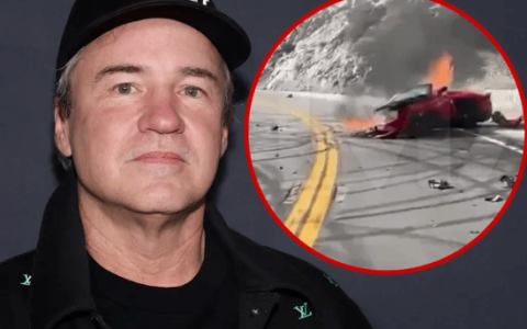 “使命召唤之父”车祸离世细节曝光 法拉利内被困太绝望