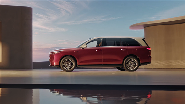 长城AI豪华旗舰大六座 魏牌V9X预售：37.18万起