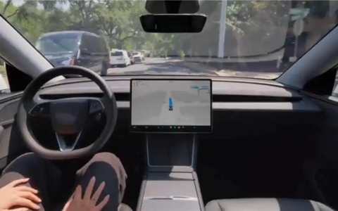 特斯拉严打“FSD越狱”：用户将承担事故全责并失去保修