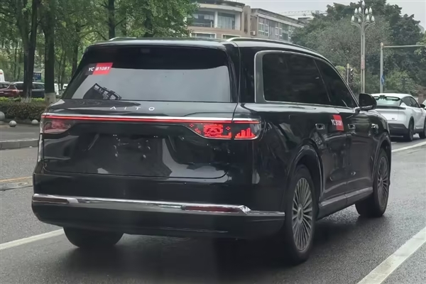 电池容量暴增 新款问界M9实车曝光：比老款硬朗太多