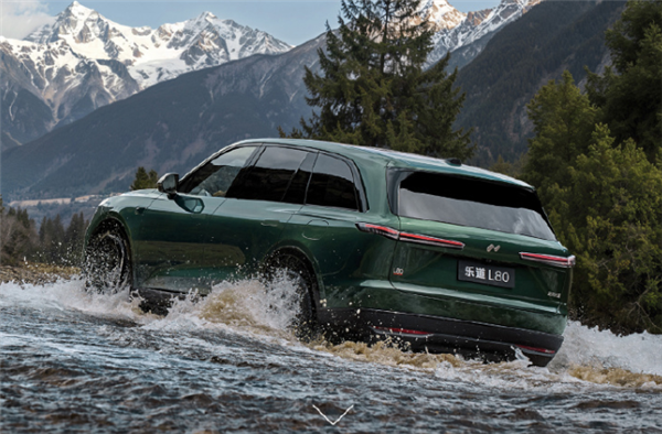 中国市场最能装的大五座SUV！乐道L80后排放倒储物空间2600L