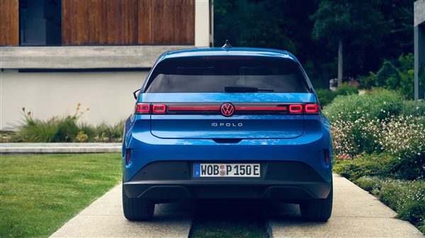 经典小车电动化重生 大众ID.Polo正式发布：实体按键管够！