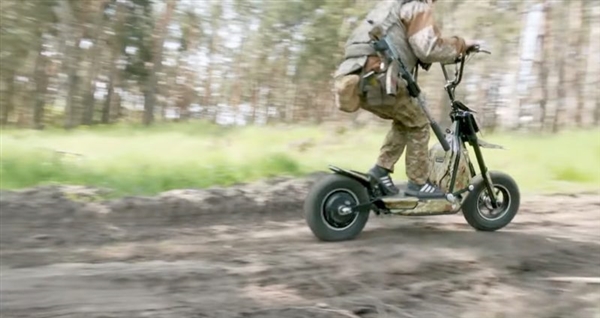 无人机绝配!乌克兰对抗俄罗斯的战争秘密武器:这款电动滑板车火了