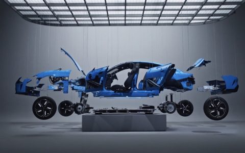 小米汽车：新一代SU7拆车直播拆的是量产车 后续组装完成仅用作内部测试