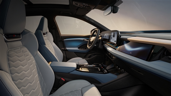 价格大幅下调拼了！新款奥迪Q6L e-tron家族上市：限时26.98万起