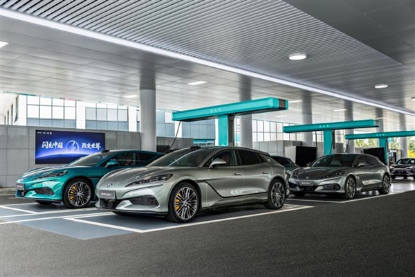 比亚迪腾势Z9GT欧洲上市:售价超90万元 是国内3倍多