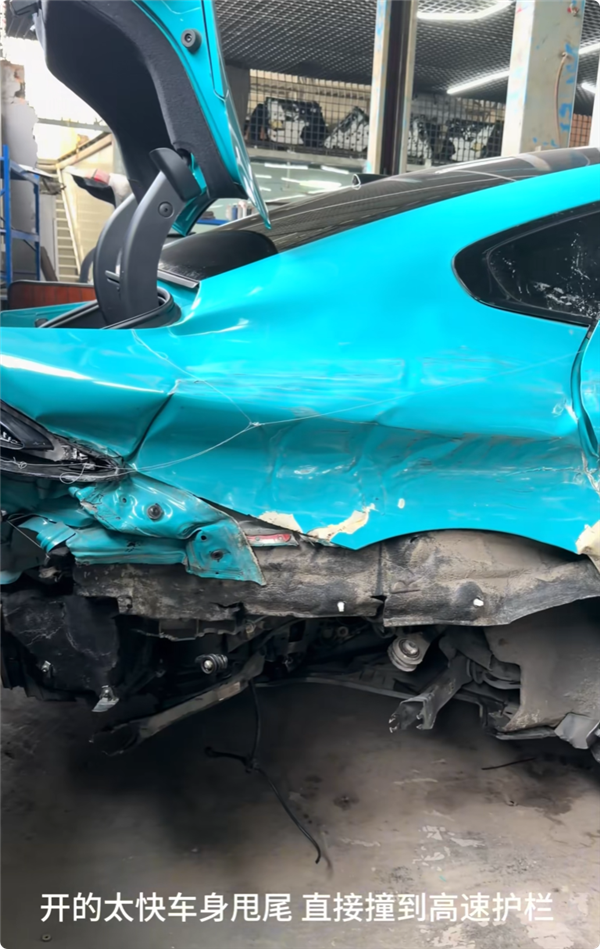 全网第一个跑30万公里的小米SU7撞了 车主安全无恙