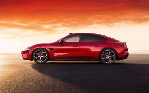 小米汽车详解SU7电池包三道防线：防刮底、防撞击、防穿刺