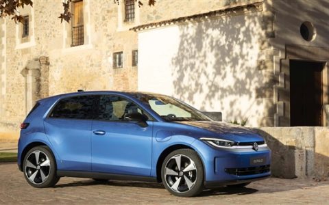 经典小车电动化重生 大众ID.Polo正式发布：实体按键管够！