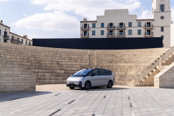 水军团伙专黑理想、小米等车企 牟利上百万元！理想汽车回应