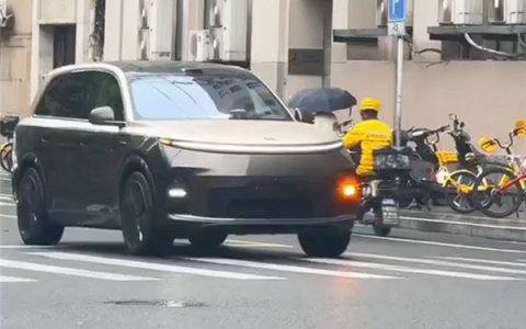 新一代理想L9无伪实车曝光：整体变圆润 首次用上双色车漆